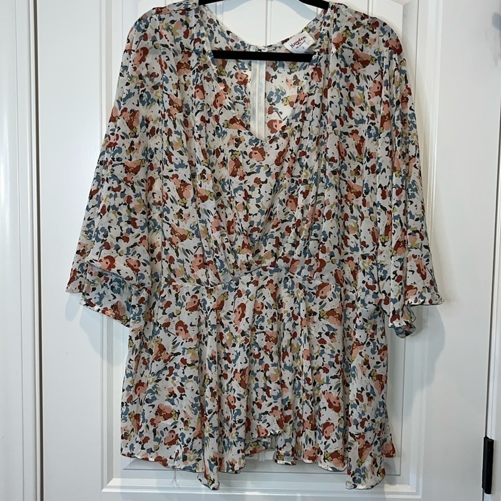 Very flowy boho hippie cottage core floral blouse 3/4 batwing sleeve size 1XL